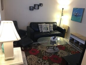 211 Circle Dr in Cape Canaveral, FL - Foto de edificio - Building Photo