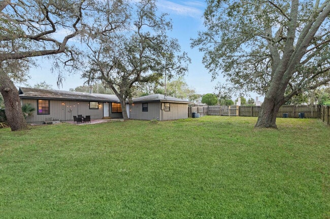 319 E Pearl St in Minneola, FL - Building Photo - Building Photo