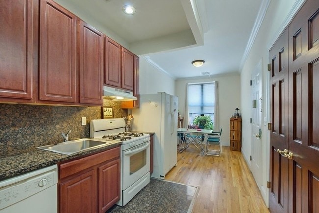 135 W 136th St in New York, NY - Foto de edificio - Building Photo