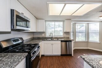 18711 Droitwich Dr in Humble, TX - Foto de edificio - Building Photo