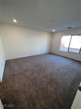5872 Becklow Gdns Ave in Las Vegas, NV - Building Photo - Building Photo