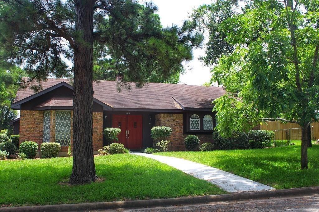 101 Trinity St in Brenham, TX - Building Photo