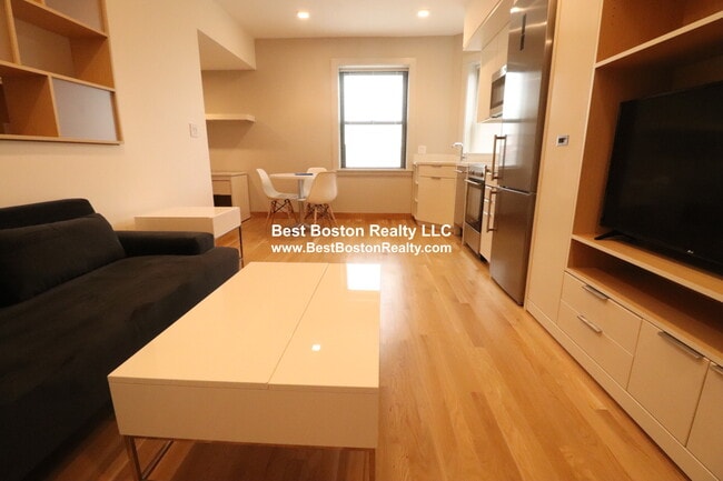 property at 115 Mt Auburn St