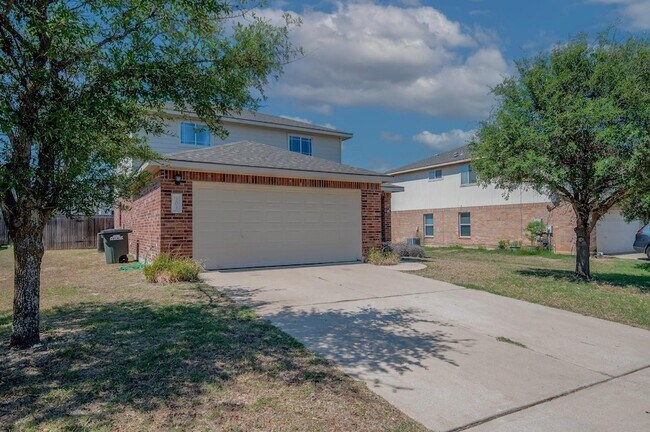 203 Mesa Dr in Leander, TX - Foto de edificio - Building Photo