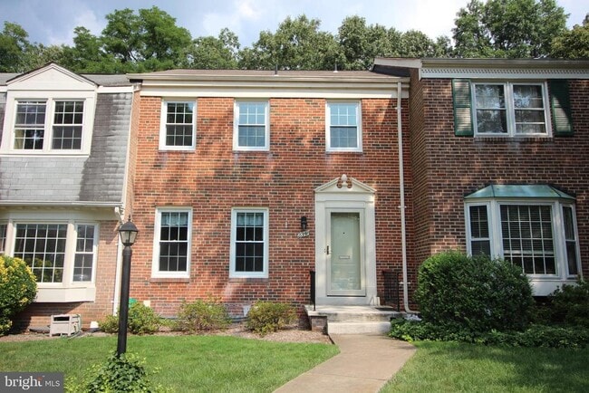 property at 2348 Wheystone Ct