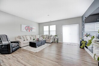 238 Switchgrass Ln in New Whiteland, IN - Building Photo - Building Photo