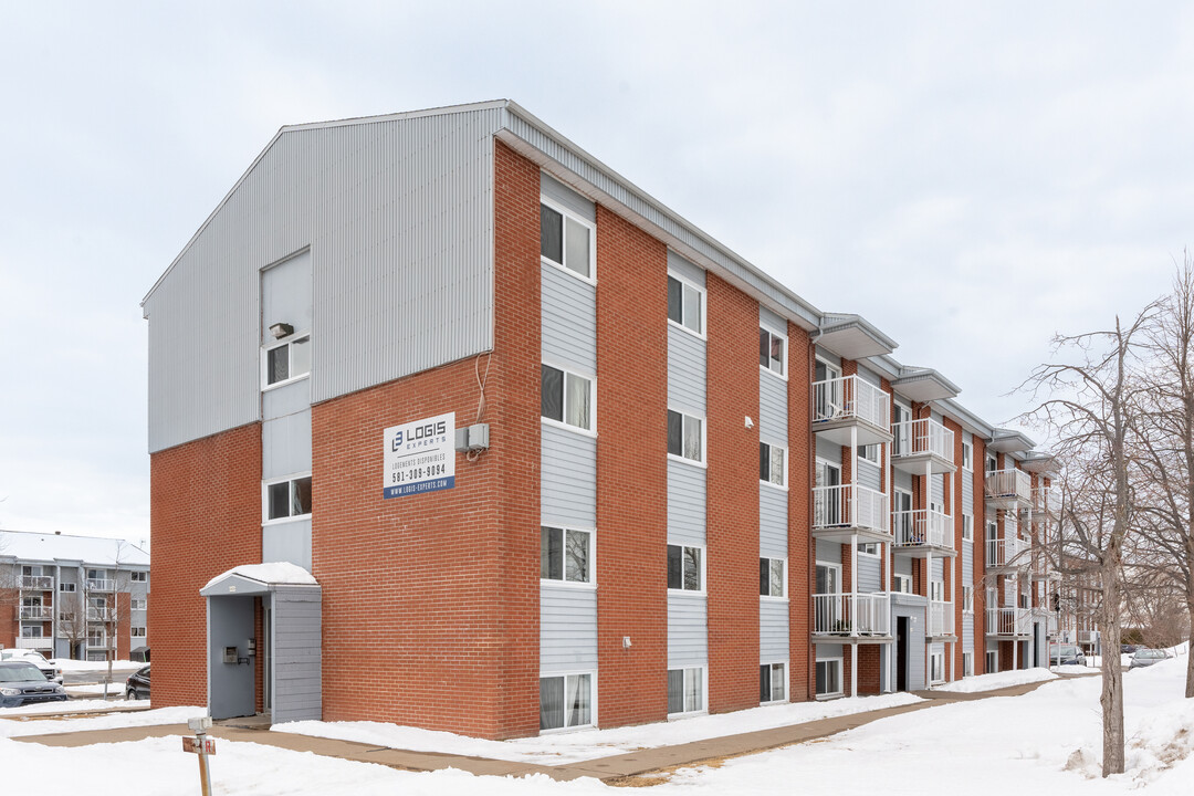 5344 Bossuet St in Lévis, QC - Building Photo