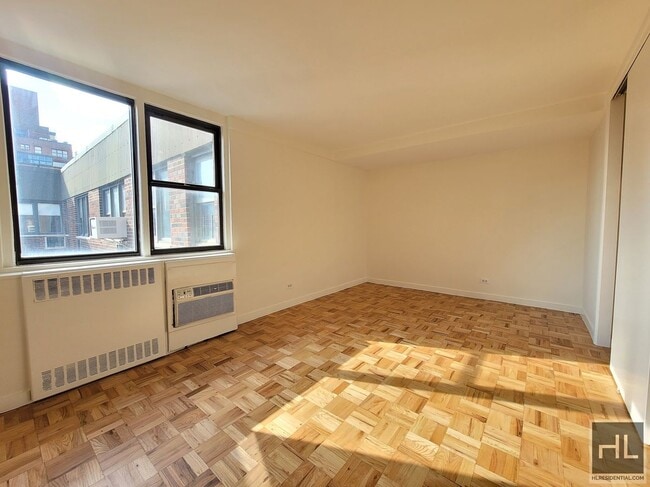 East 79th Street, Unit PHWOO in New York, NY - Foto de edificio - Building Photo