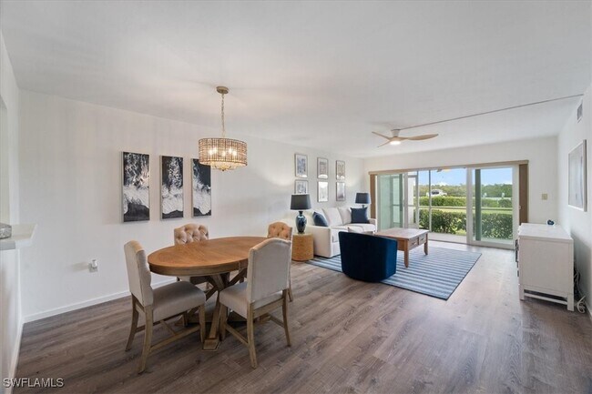 property at 307 Goodlette-Frank Rd