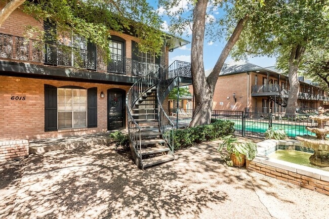 property at 6015 E University Blvd