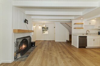 320 Hillside Rd in Lake Arrowhead, CA - Building Photo - Building Photo