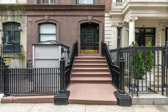 24 E 35th St in New York, NY - Building Photo - Building Photo