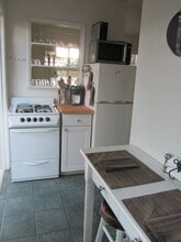 655 Pomona Ave in Coronado, CA - Foto de edificio - Building Photo