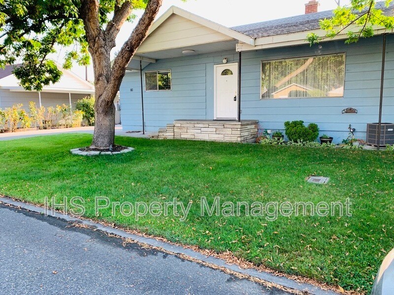 218 Abert Ave in Richland, WA - Building Photo