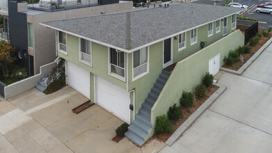 307 25th St in Hermosa Beach, CA - Building Photo - Building Photo