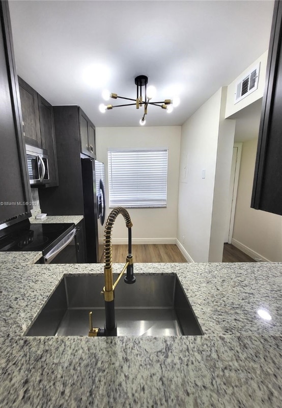 8610 N Sherman Cir in Miramar, FL - Foto de edificio - Building Photo