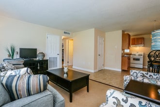 Cypress Glen in Gainesville, FL - Building Photo - Interior Photo