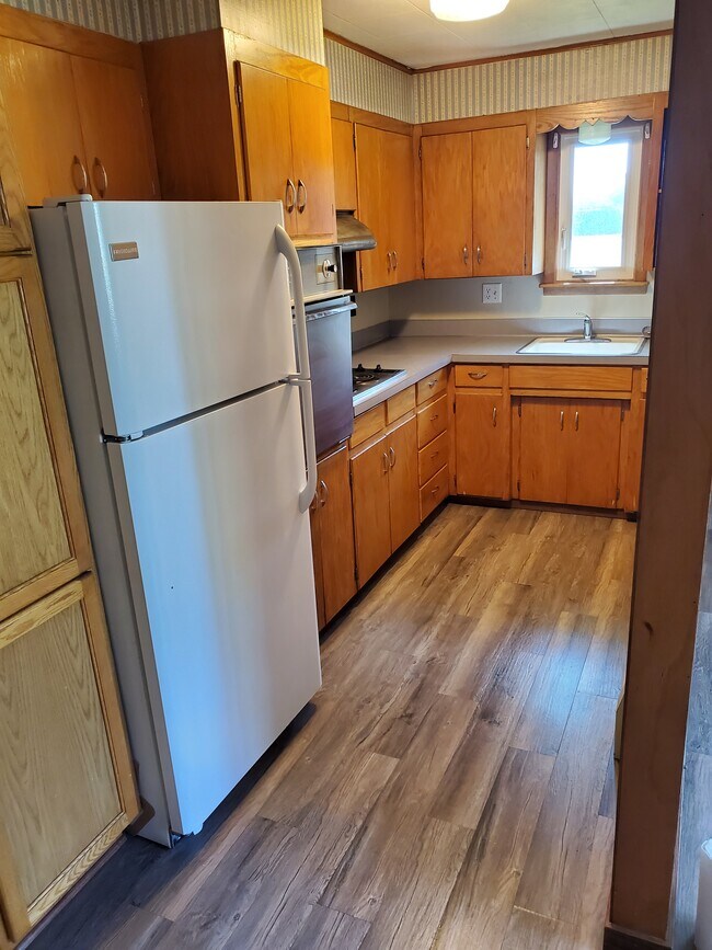 510 Eugene St in West Concord, MN - Building Photo - Building Photo