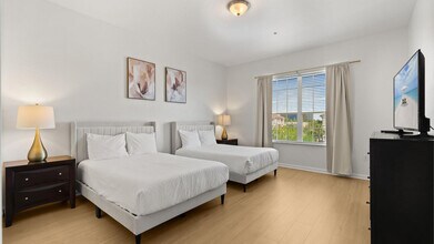 5024 Shoreway Loop in Orlando, FL - Building Photo - Building Photo
