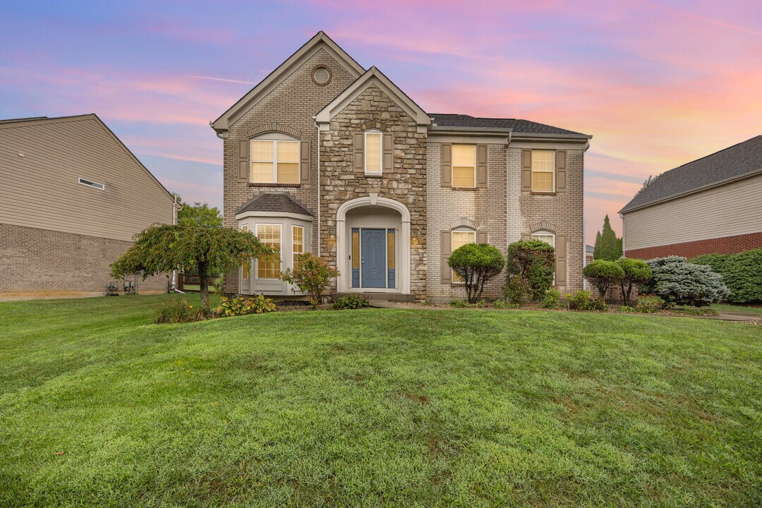 1099 Bayswater Dr in Union, KY - Building Photo