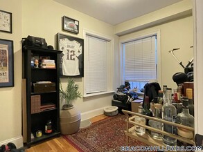 88 W Cedar St, Unit 5 in Boston, MA - Building Photo - Building Photo