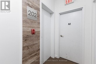 1308-1308 Thames St in Ottawa, ON - Building Photo - Building Photo