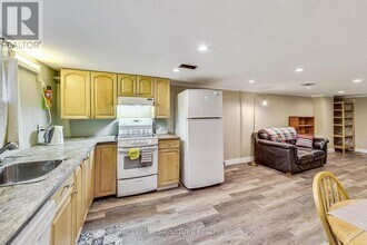 1 Milne Ave in Toronto, ON - Building Photo - Building Photo