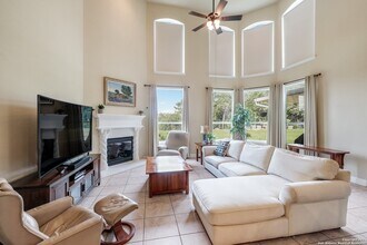 18211 Branson Falls in San Antonio, TX - Building Photo - Building Photo