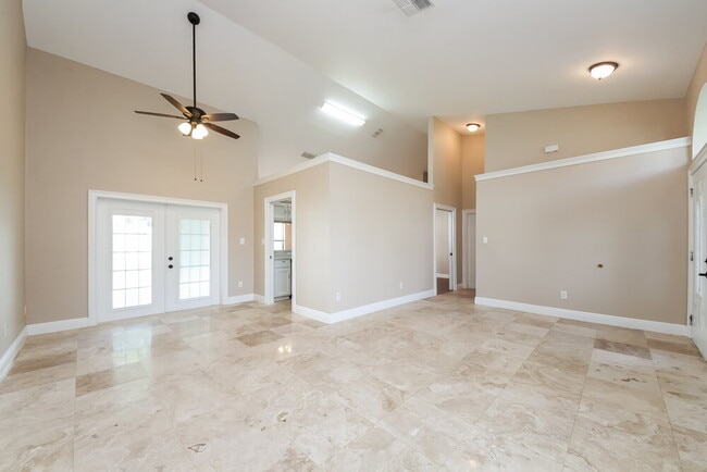 1633 Liggins Ave in Kissimmee, FL - Building Photo - Building Photo