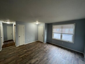 1046 S Lexington Ave in Springfield, MO - Building Photo - Building Photo