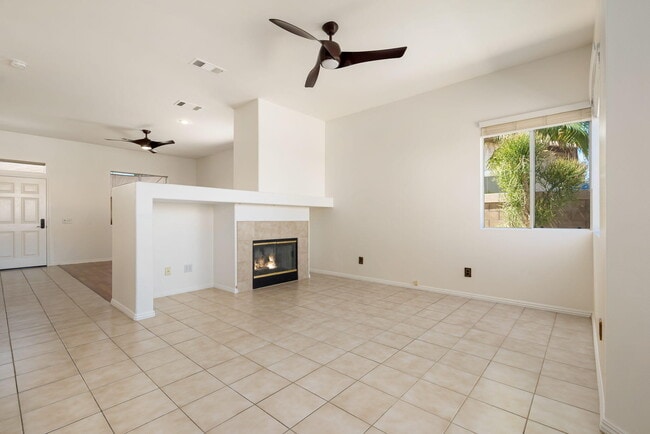 45160 Debbie Dr in La Quinta, CA - Building Photo - Building Photo