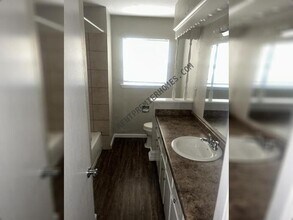 9406 E 37th Ct in Tulsa, OK - Building Photo - Building Photo