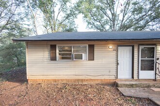 1013 W Slaton Ave in Griffin, GA - Building Photo - Building Photo