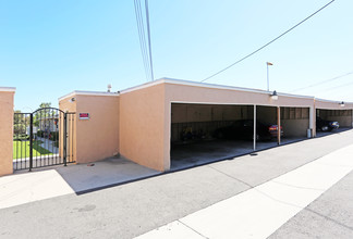 Civic Center Apartments in Brea, CA - Building Photo - Building Photo