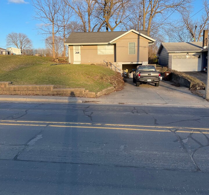 611 S Main St in Maquoketa, IA - Building Photo