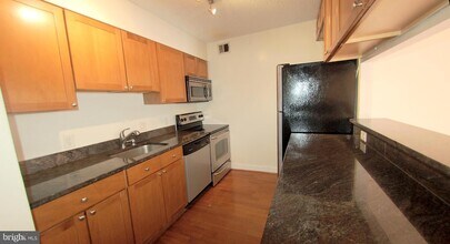 2555 Pennsylvania Ave NW, Unit 707 in Washington, DC - Building Photo - Building Photo