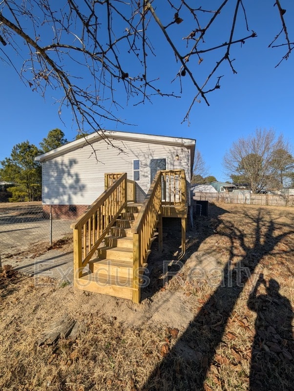 832 Brooks Mangum Rd in Cameron, NC - Building Photo - Building Photo