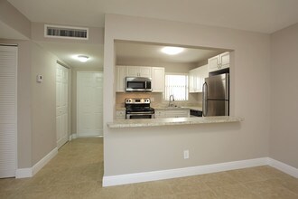 Villanova Apartments in Davie, FL - Building Photo - Interior Photo