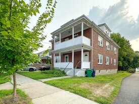 248 Pearl St, Unit Unit 248 in Newton, MA - Building Photo
