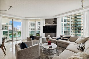 200 Sunny Isles Blvd, Unit 1003 in Sunny Isles Beach, FL - Building Photo
