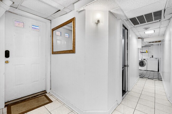 306 Commonwealth Ave, Unit 1 in Boston, MA - Building Photo - Building Photo