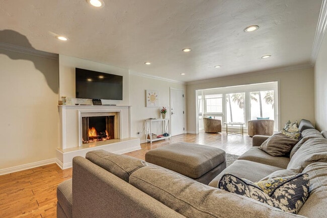 1039 Coast Blvd in San Diego, CA - Building Photo - Building Photo