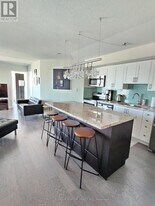 600 Fleet St in Toronto, ON - Building Photo