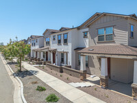 BB Living at Union Park in Phoenix, AZ - Foto de edificio - Building Photo