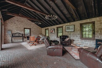 21 Aly Raisman Wy, Unit FL4-ID1262024P in Needham, MA - Foto de edificio - Building Photo