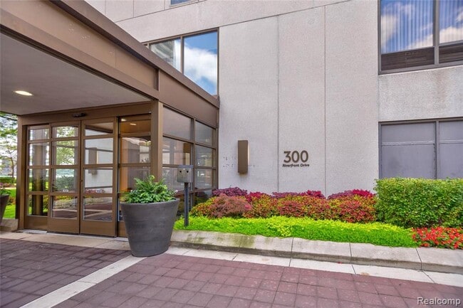 1001 W Jefferson Ave, Unit 9A in Detroit, MI - Foto de edificio - Building Photo