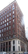 131 E 69th St in New York, NY - Foto de edificio - Building Photo