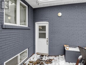 22 Scotswood Rd in Toronto, ON - Building Photo - Building Photo