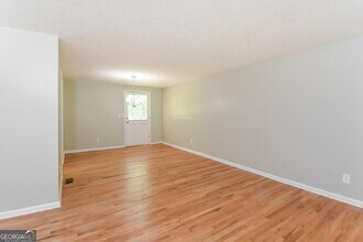 3085 Flowers Dr in Douglasville, GA - Building Photo - Building Photo