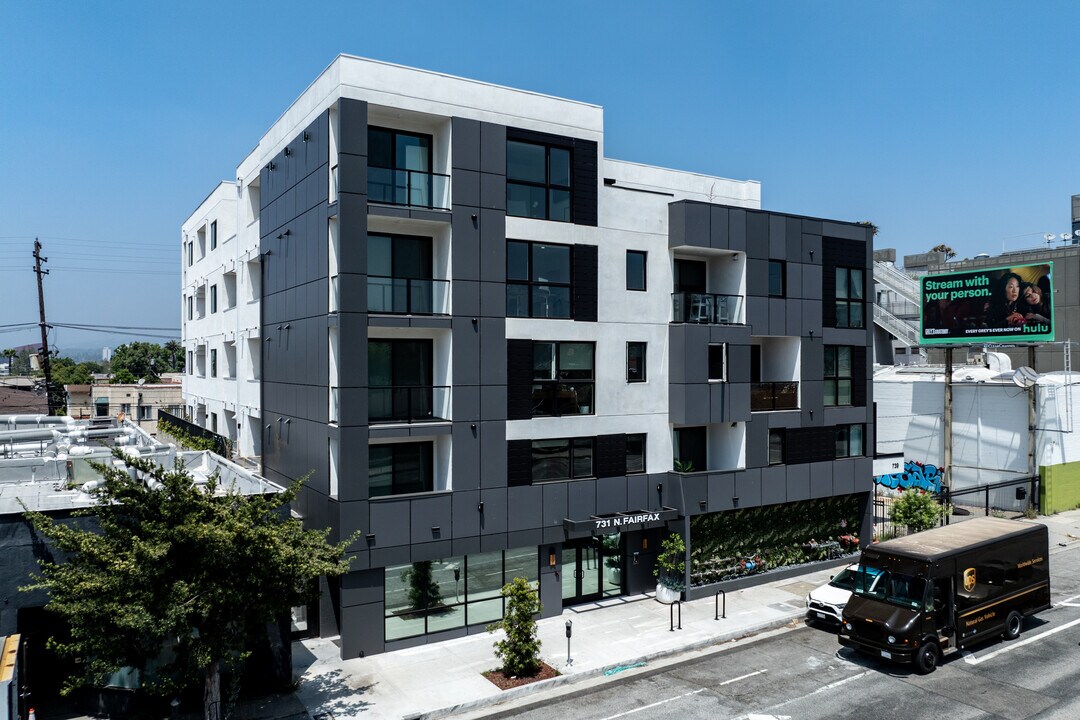 Fairfax Apartments in Los Angeles, CA - Building Photo